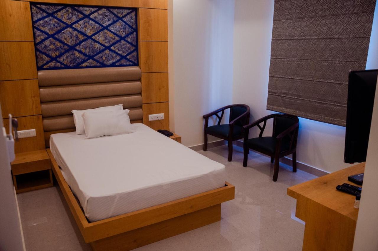 Hotel Grand Lotus Dimāpur Exteriér fotografie