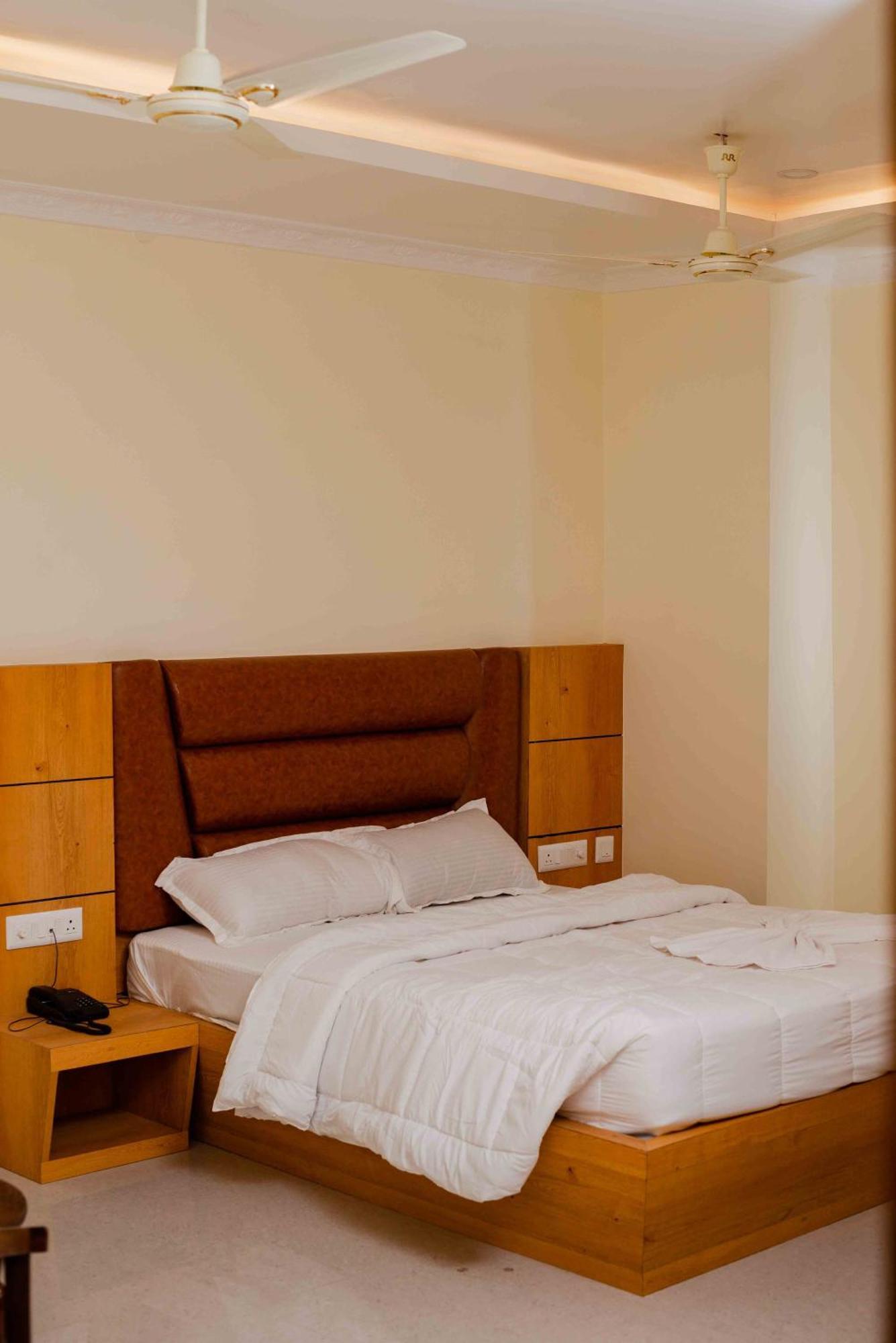 Hotel Grand Lotus Dimāpur Exteriér fotografie